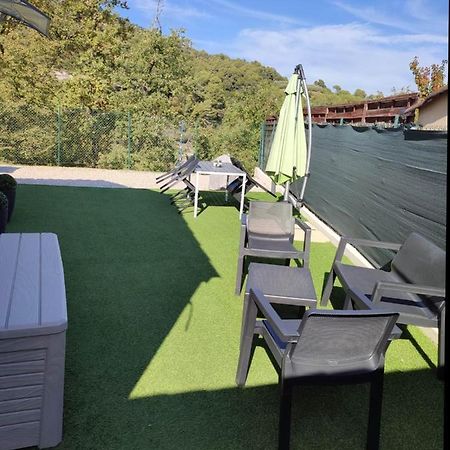 F1 Avec Un Espace Jardin Lägenhet Gattières Exteriör bild